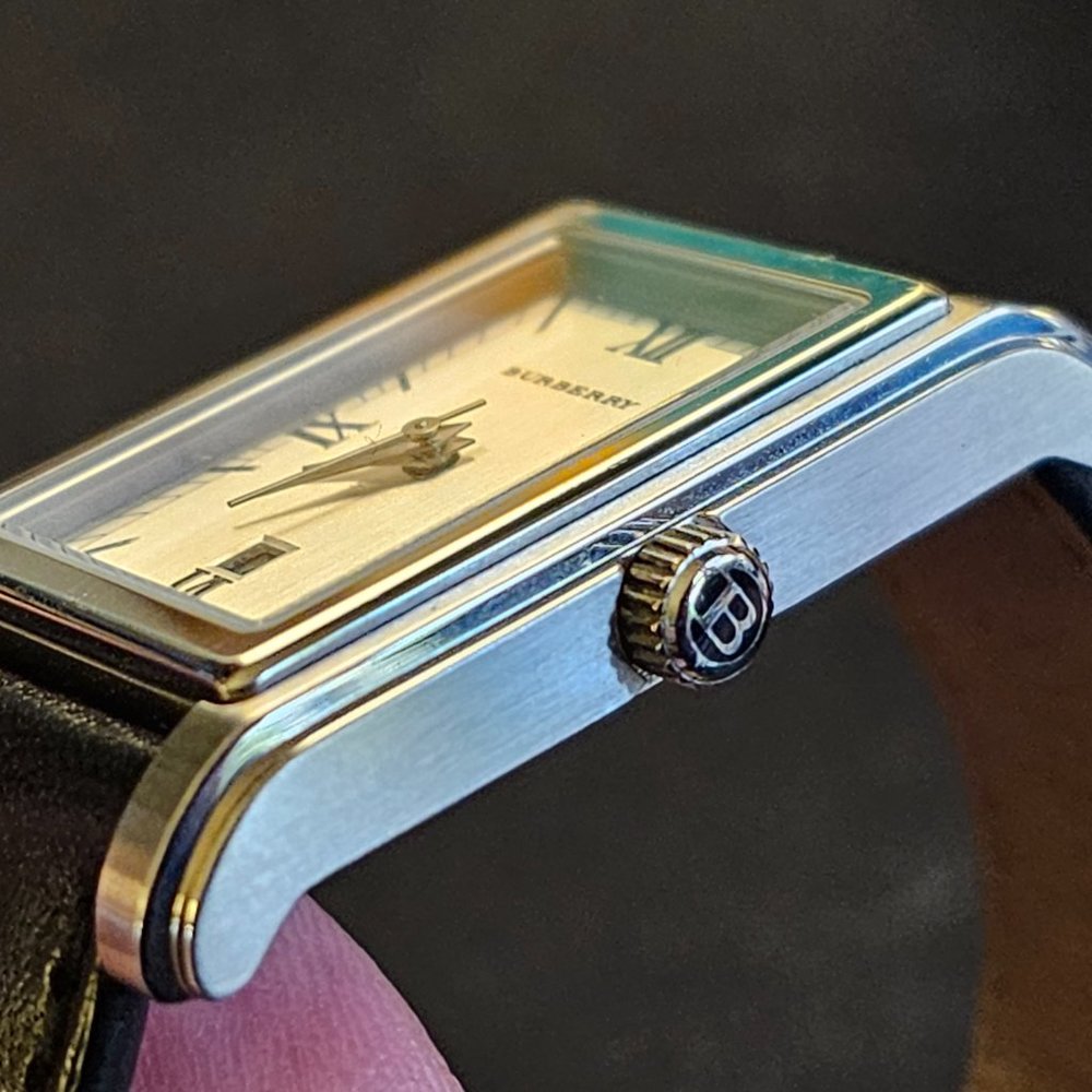 Women's Burberry watch, BU1453, authentic, needs battery, EUC - Picture 2 of 13